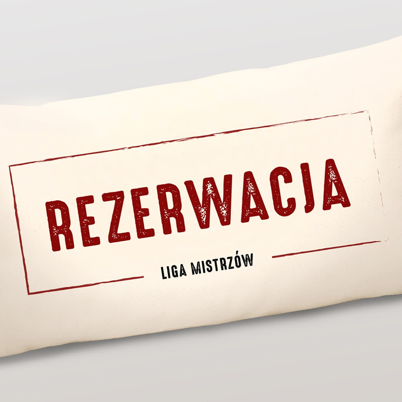 Poduszka z nadrukiem na prezent dla kibica - rezerwacja prezent dla fana piłki nożnej personalizowana poduszka