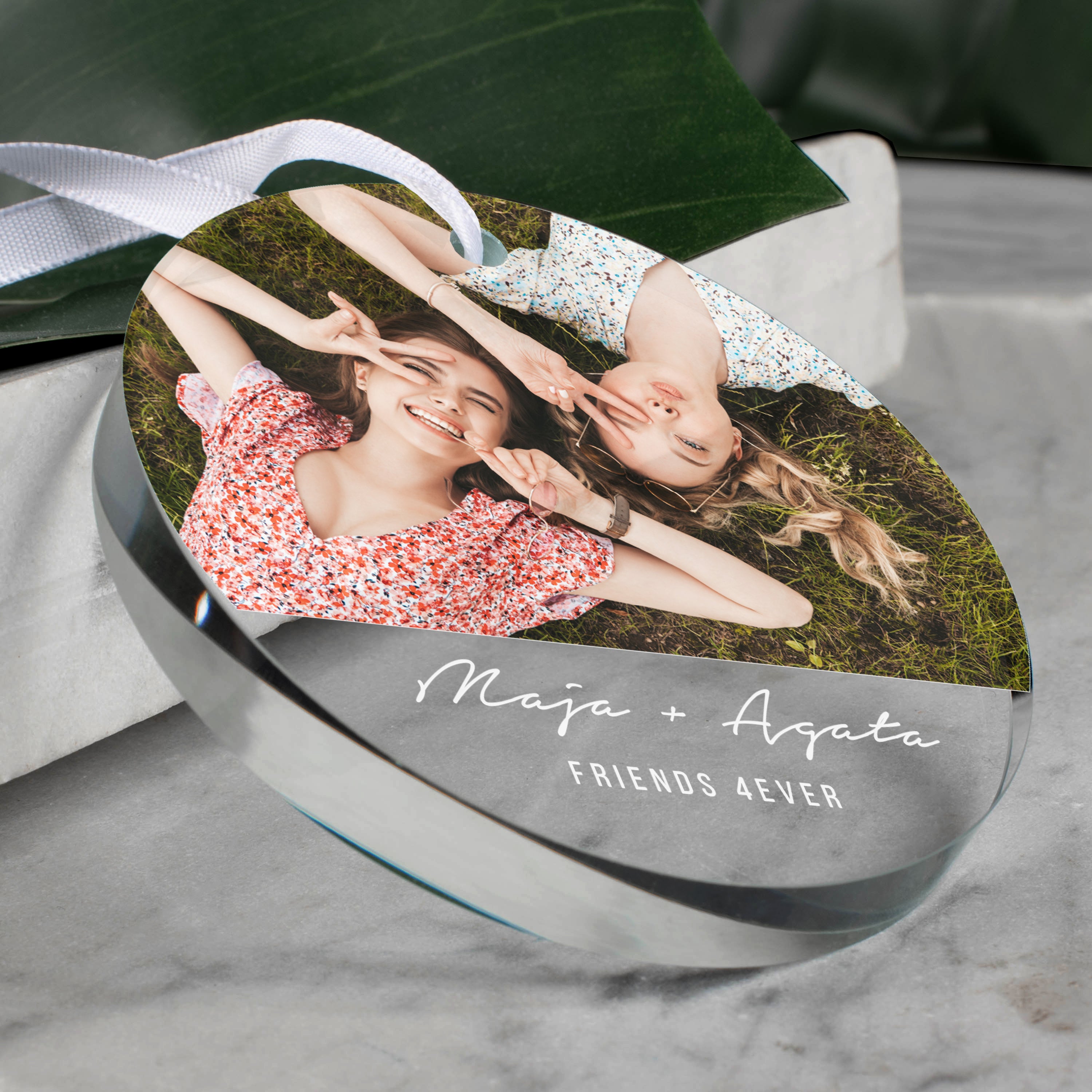 Zawieszka z personalizacją - upominek dla przyjaciółki