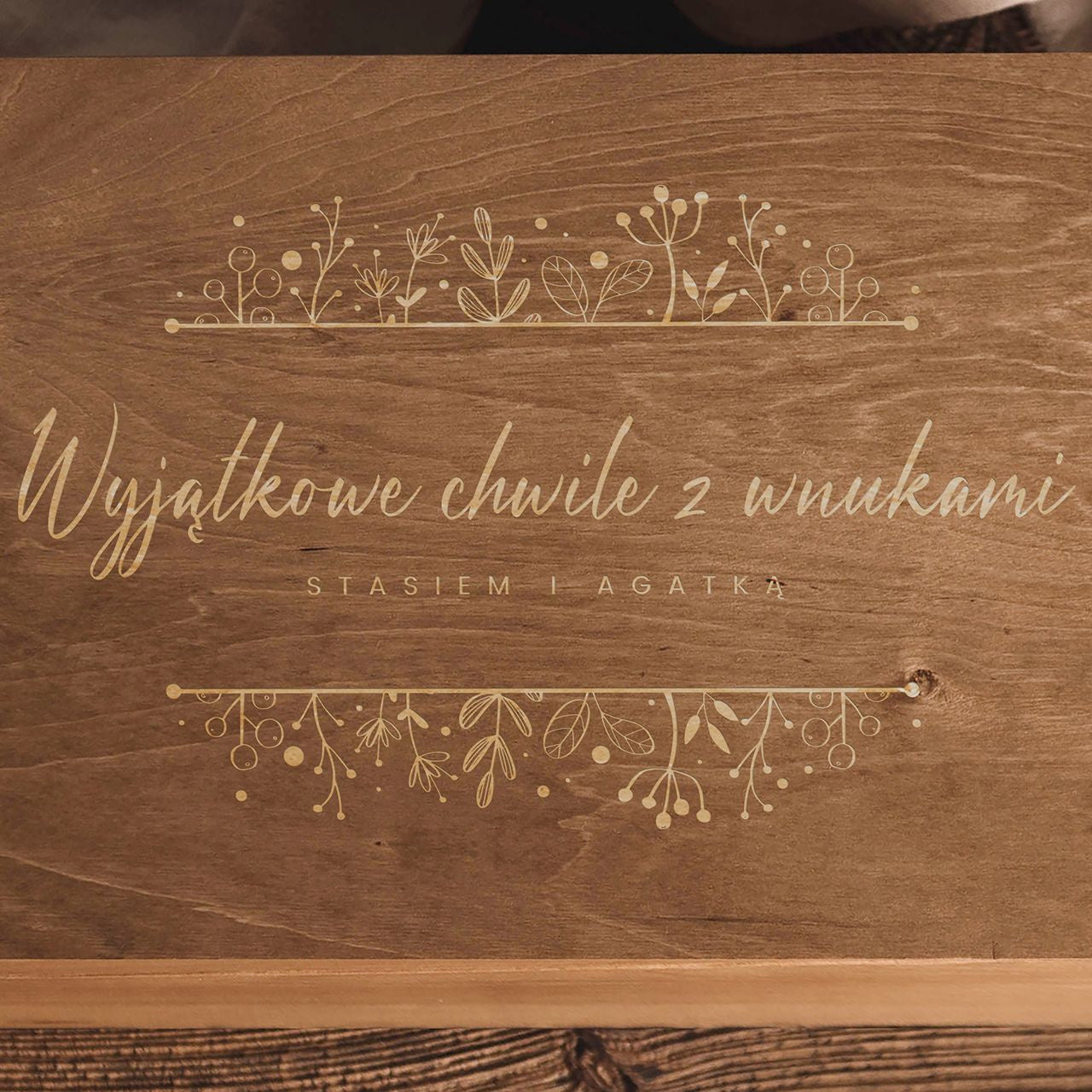 Grawerowana skrzynka na zdjęcia - oryginalny prezent dla dziadków prezent na Dzień Babci i Dziadka