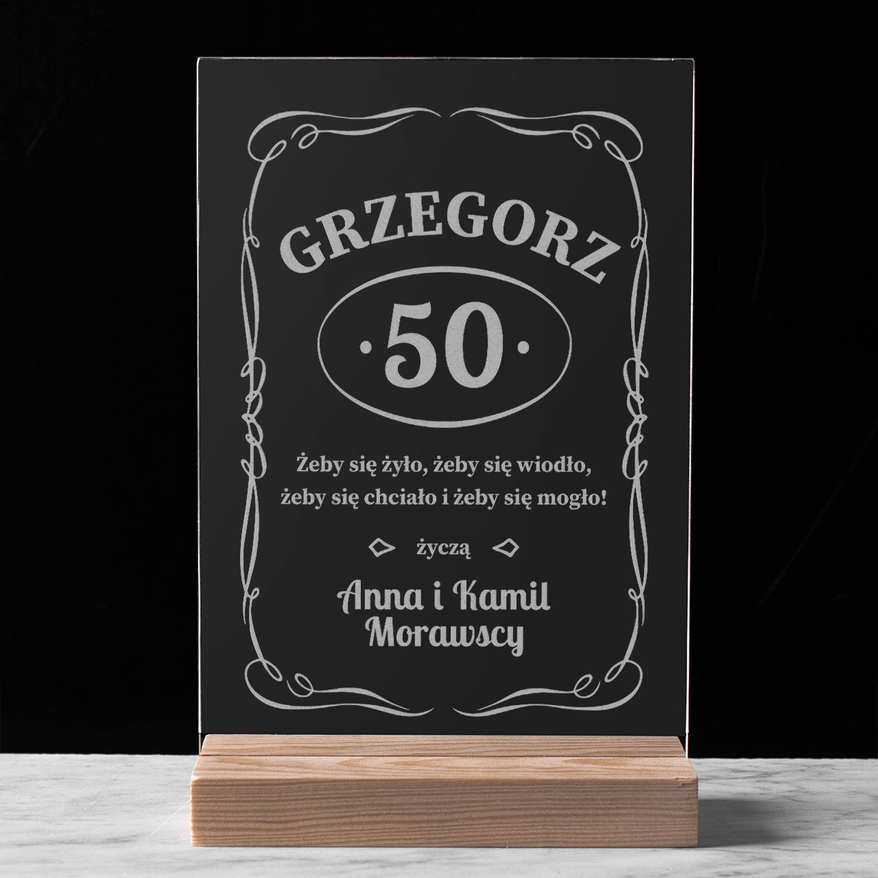 Statuetka z grawerem na 50 urodziny