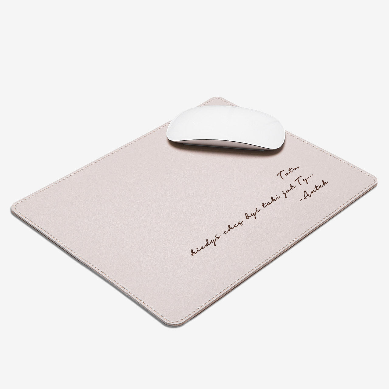Beżowa podkładka na biurko - personalizowany prezent dla taty do biura
