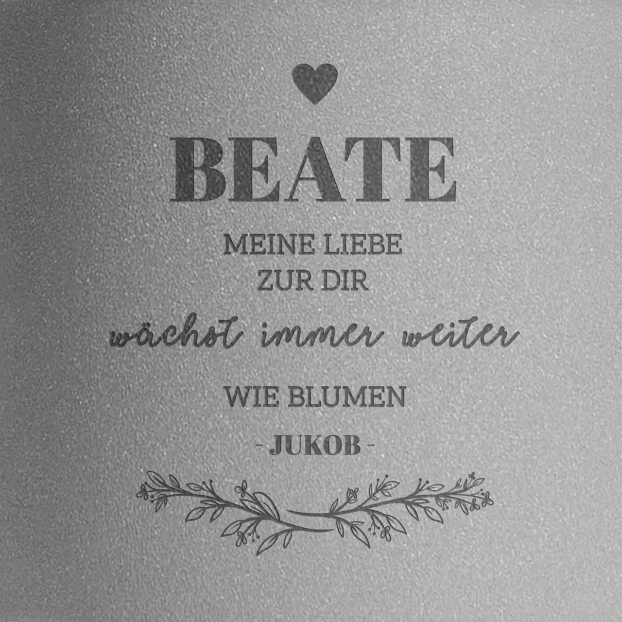 Gravierter Blumentopf zum Valentinstag - Liebe wächst wie Blumen