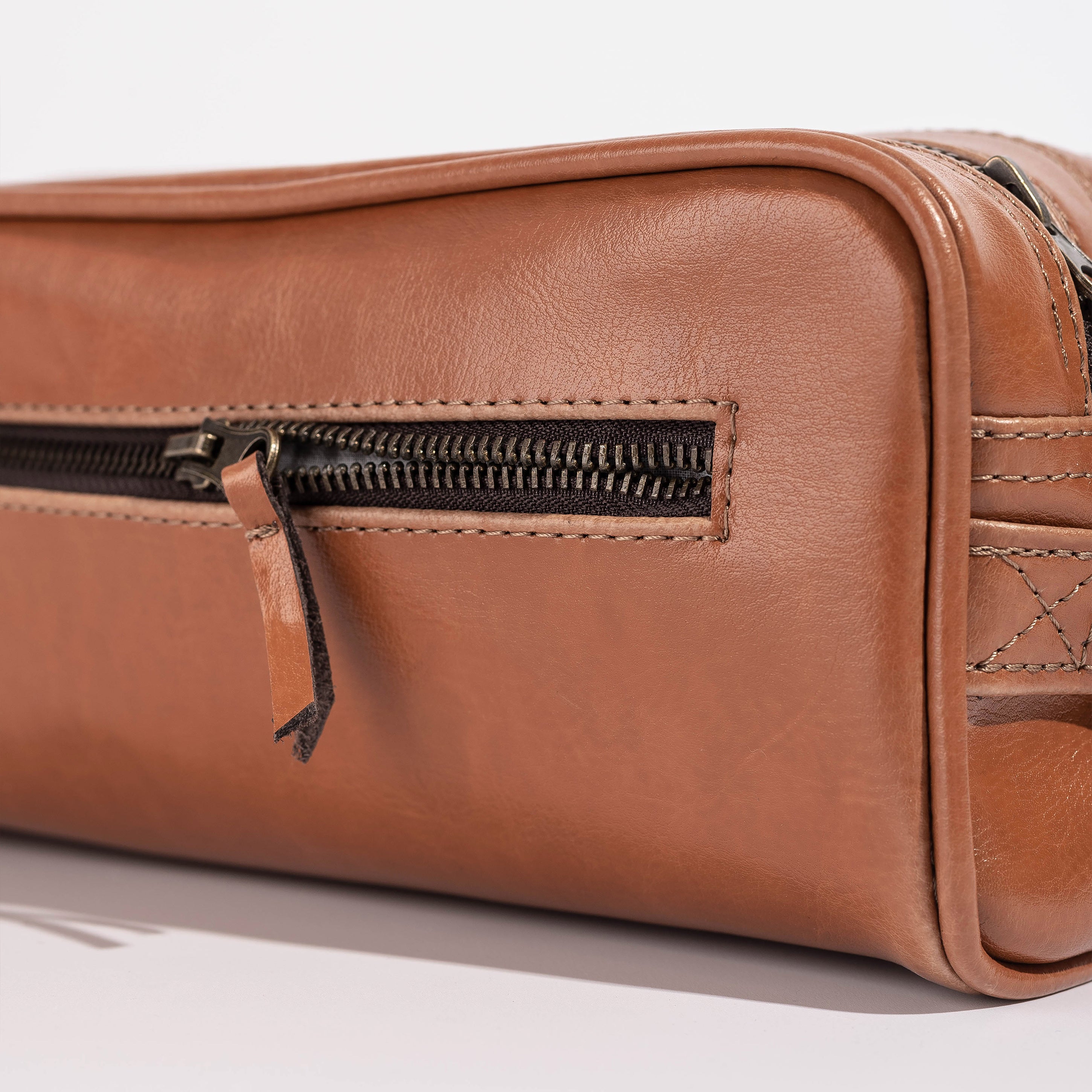 Skórzana kosmetyczka na Dzień Taty kosmetyczka dla Taty praktyczny prezent dla Taty prezent na Dzień Taty