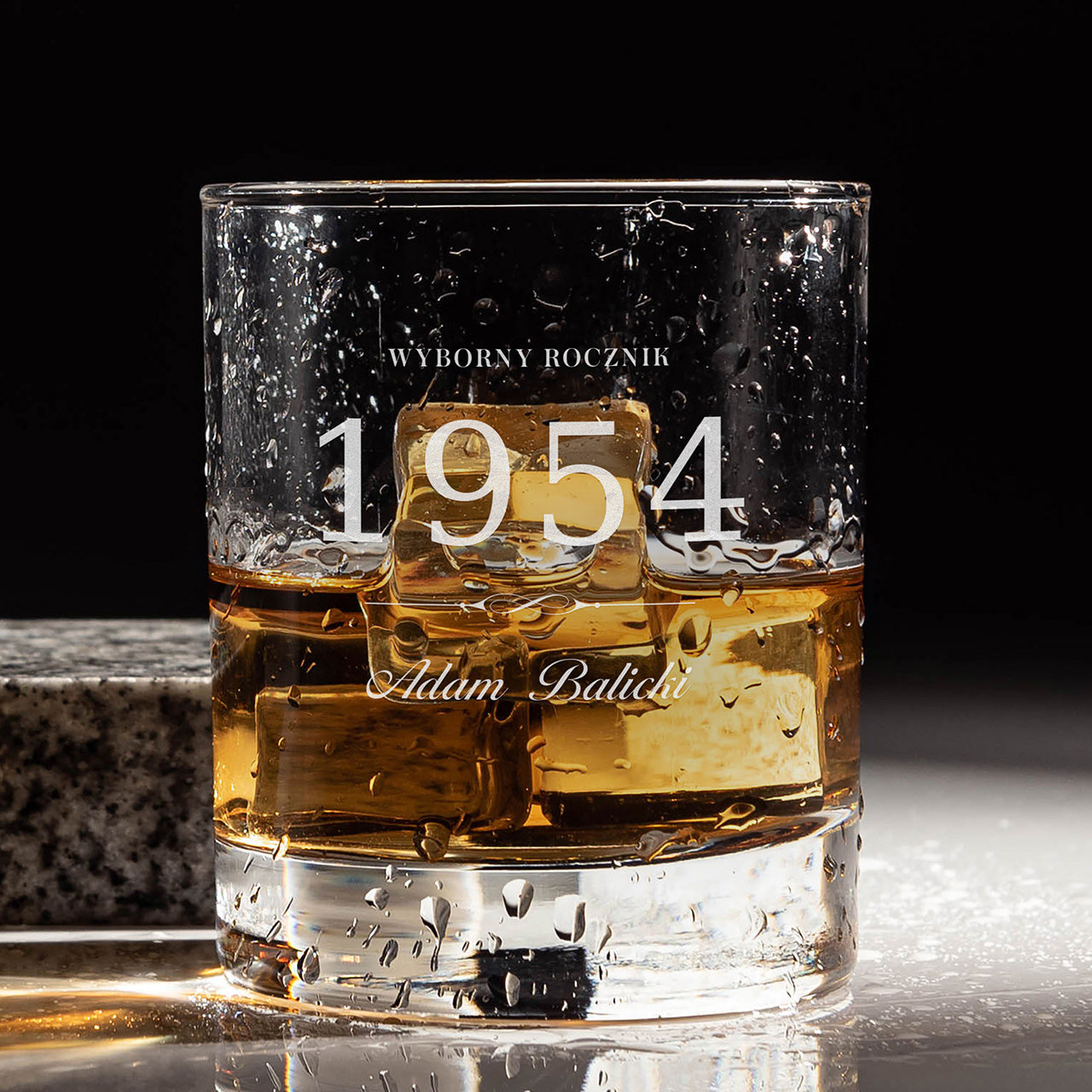 Grawerowana szklanka do whisky - elegancki prezent urodzinowy szklanka do whisky z grawerem