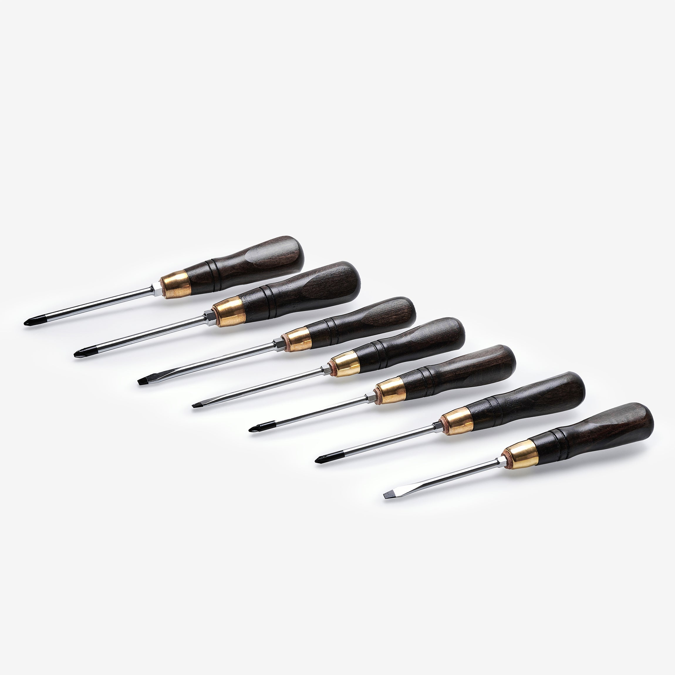 Zestaw narzędzi w skrzynce - elegancki i praktyczny prezent dla dziadka