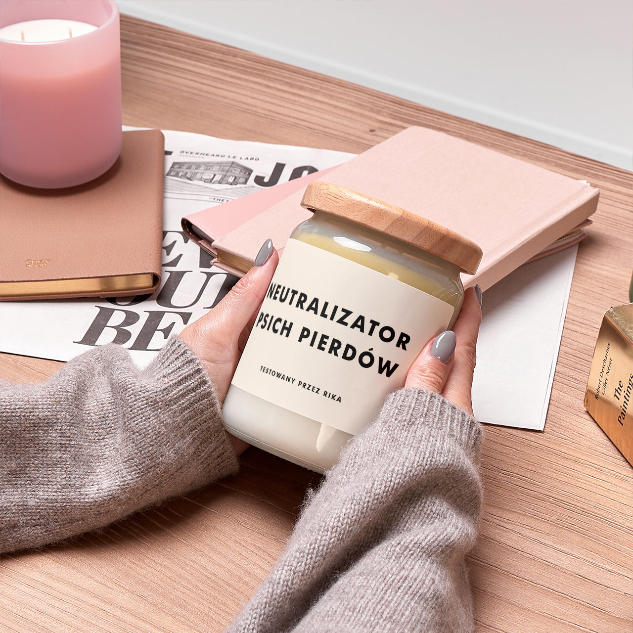 Sojowa świeca personalizowana - śmieszny prezent dla przyjaciółki i miłośniczki psów personalizowana świeca