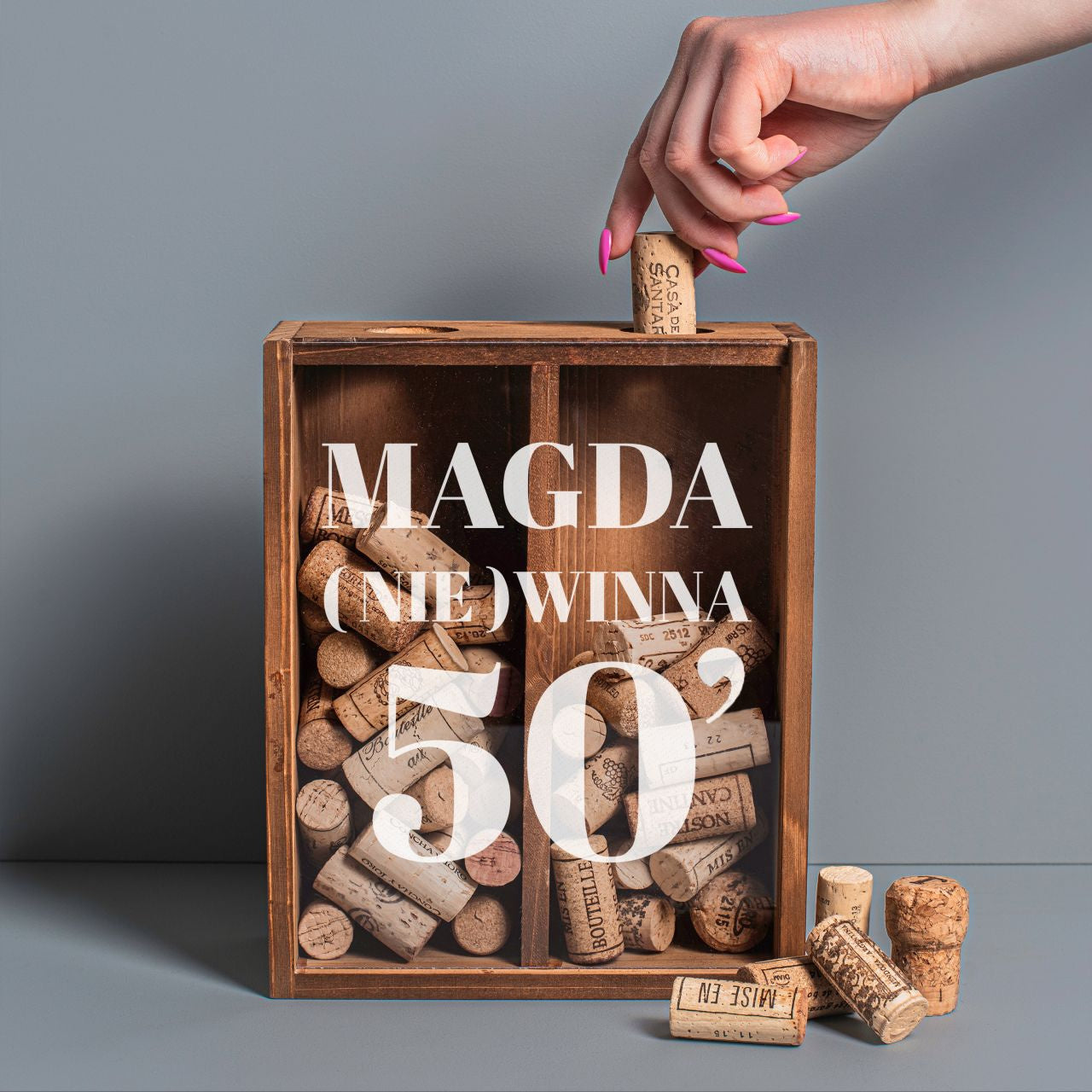 Pudełko na korki od wina z okazji 30 urodzin przyjaciółki