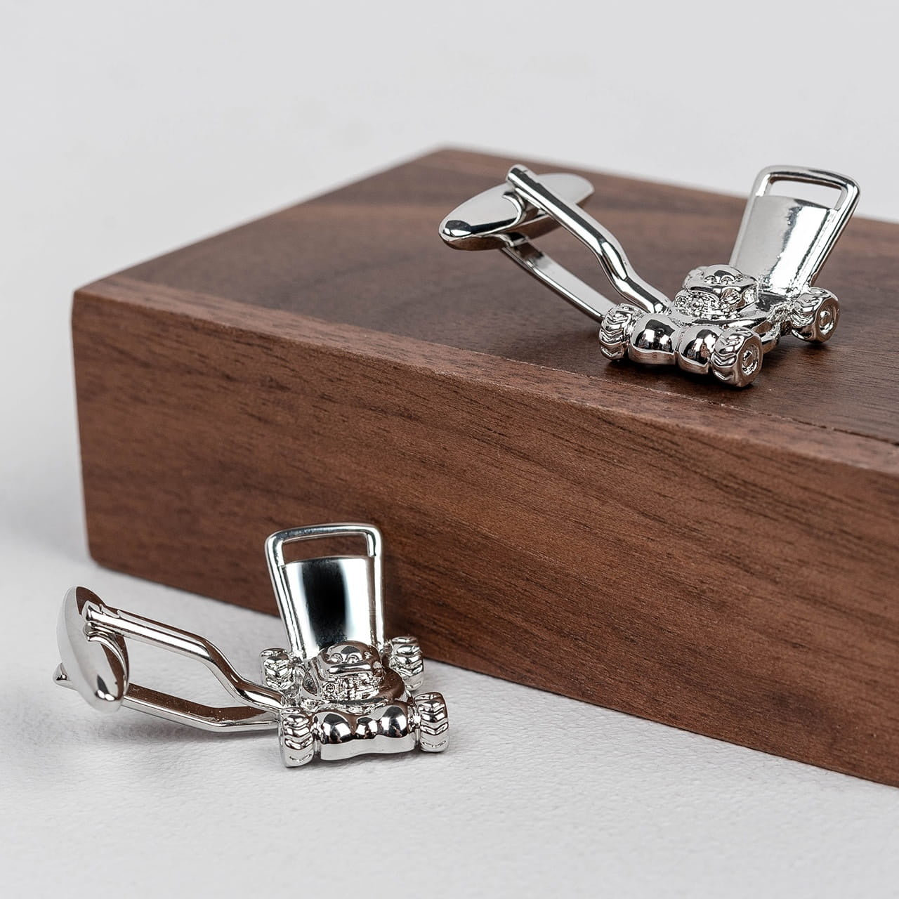 Spinki do koszuli dla ogrodnika - kosiarka prezent dla ogrodnika prezent dla działkowca