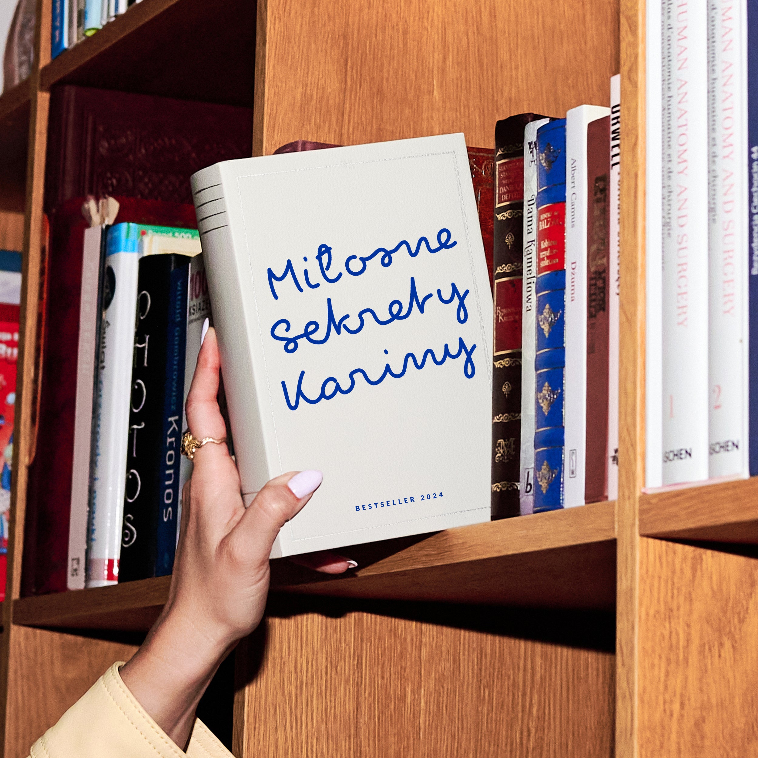 Personalizowany book box na prezent dla kobiety