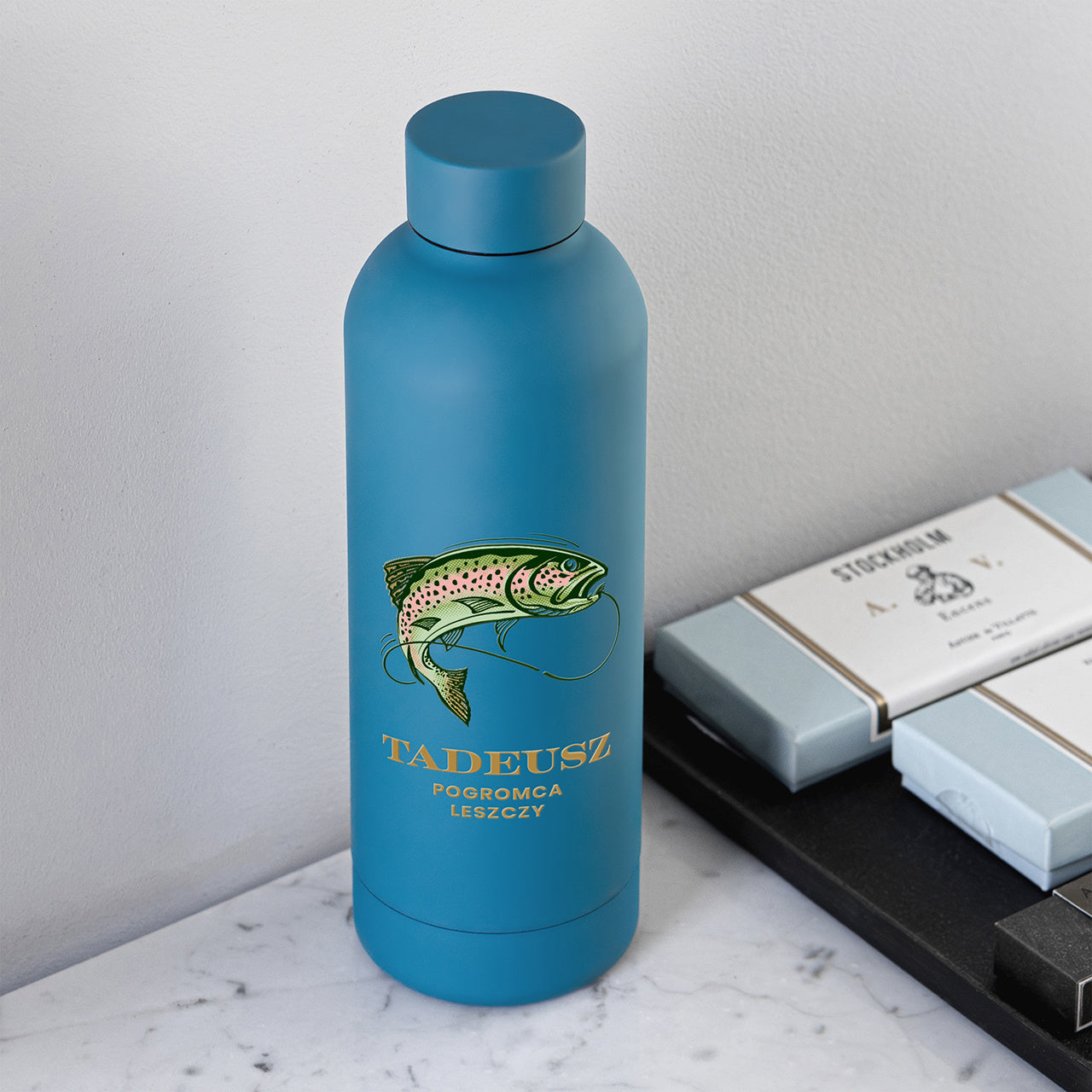 Personalizowany termos dla wędkarza - Pogromca Leszczy prezent dla wędkarza termos z grawerem