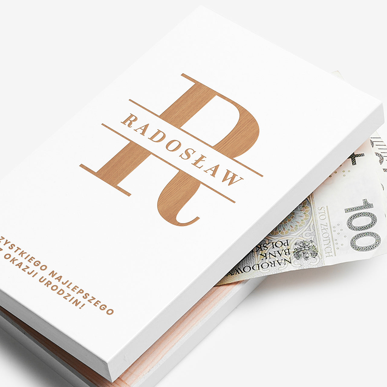 Drewniane pudełko na pieniądze urodzinowe - monogram