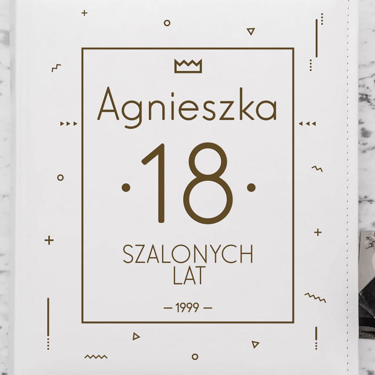 Grawerowany album na 18 dla córki