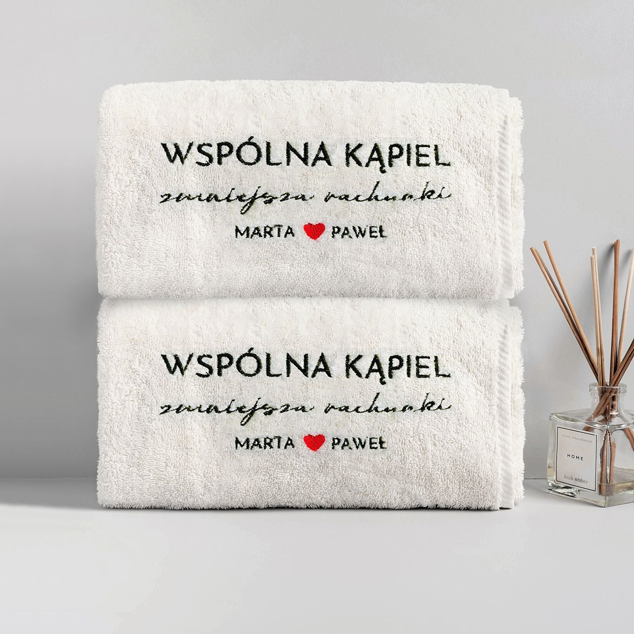 Personalizowane ręczniki dla pary - prezent na parapetówkę