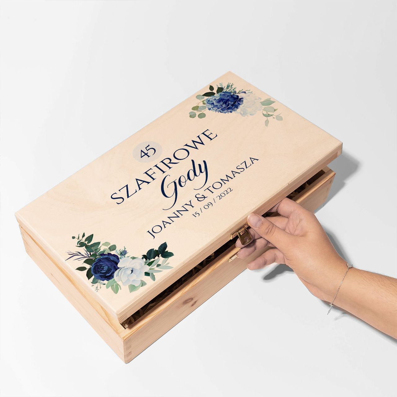 Personalizowana skrzynka na wina - prezent na szafirowe gody