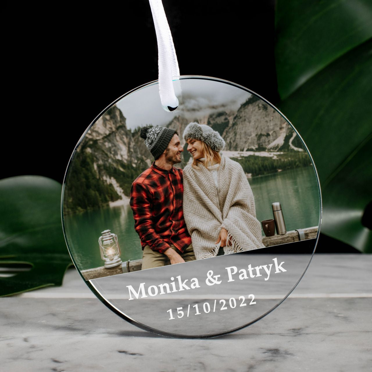 Personalizowana szklana zawieszka - upominek na rocznicę związku