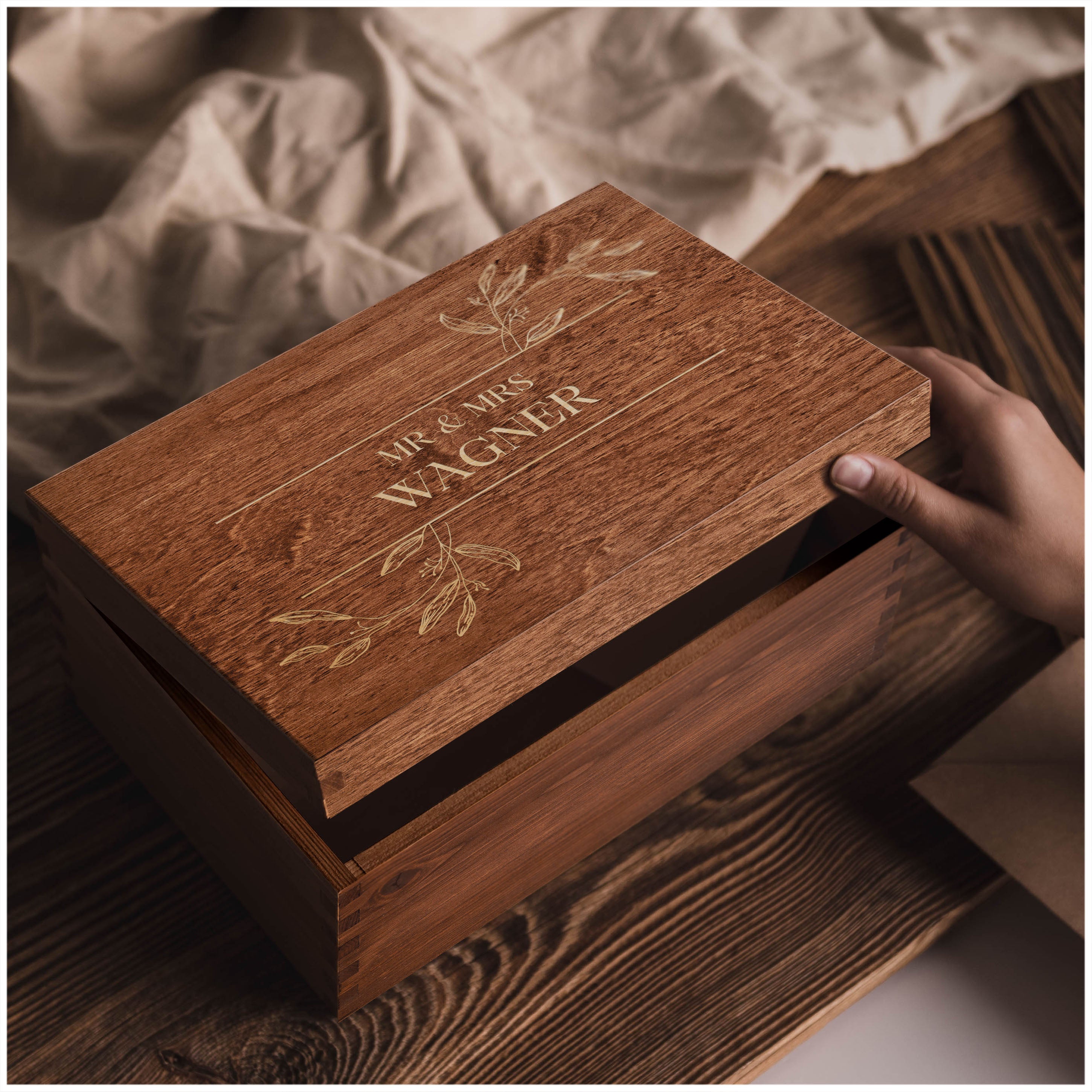 Erinnerungsbox „MR & MRS“ - Geschenk für das Brautpaar