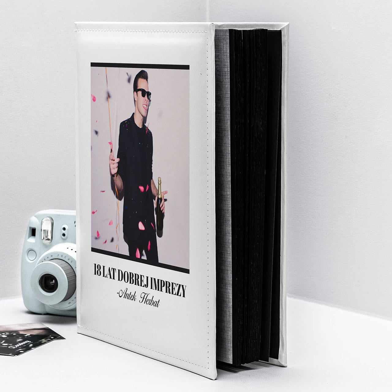Personalizowany album na zdjęcia z okazji 18 urodzin prezent na 18 urodziny album na 18 urodziny