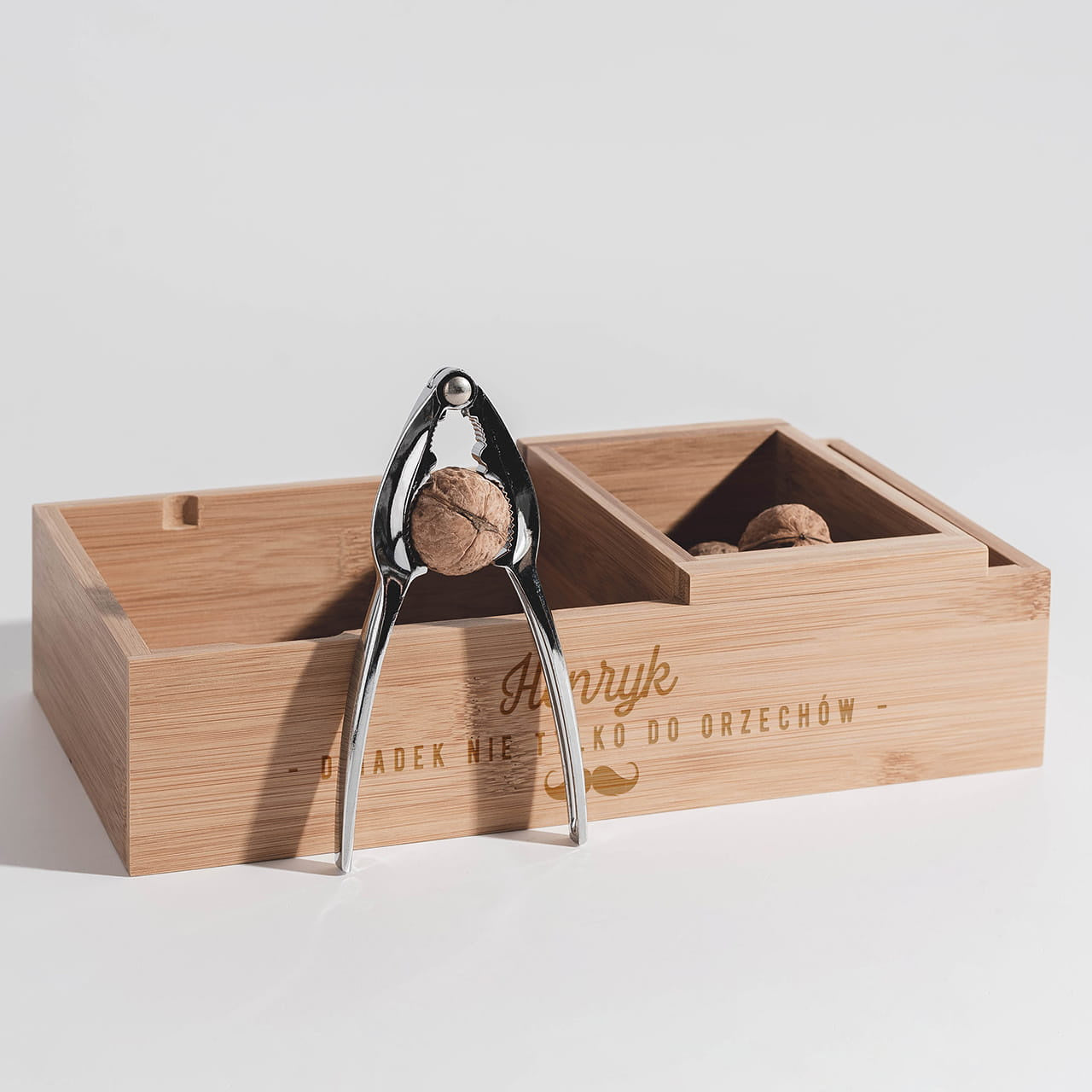 Dziadek do orzechów z pojemnikami - prezent dla dziadka personalizowany dziadek do orzechów