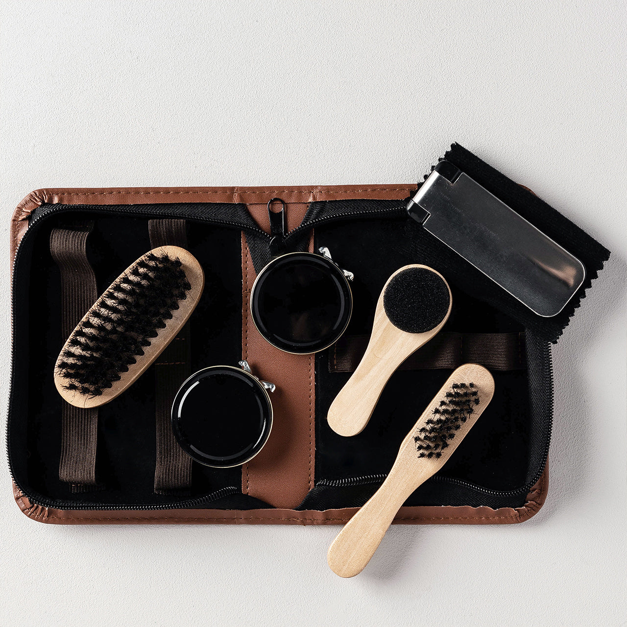 Zestaw do czyszczenia butów w personalizowanym etui dla dziadka