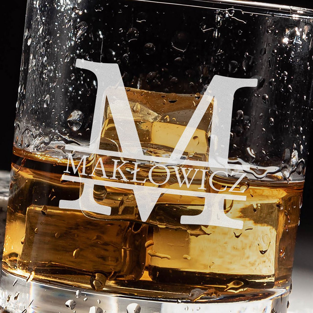 Elegancka szklanka do whisky - prezent urodzinowy dla mężczyzny