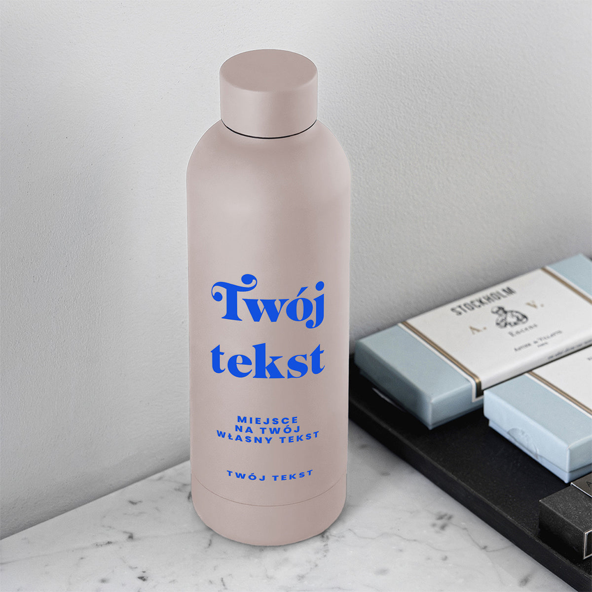 Różowa butelka termiczna z własnym projektem - twój tekst