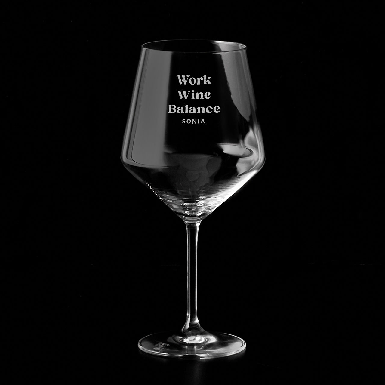 Grawerowany kieliszek do wina - Work Wine Balance - prezent dla koleżanki elegancji prezent dla koleżanki