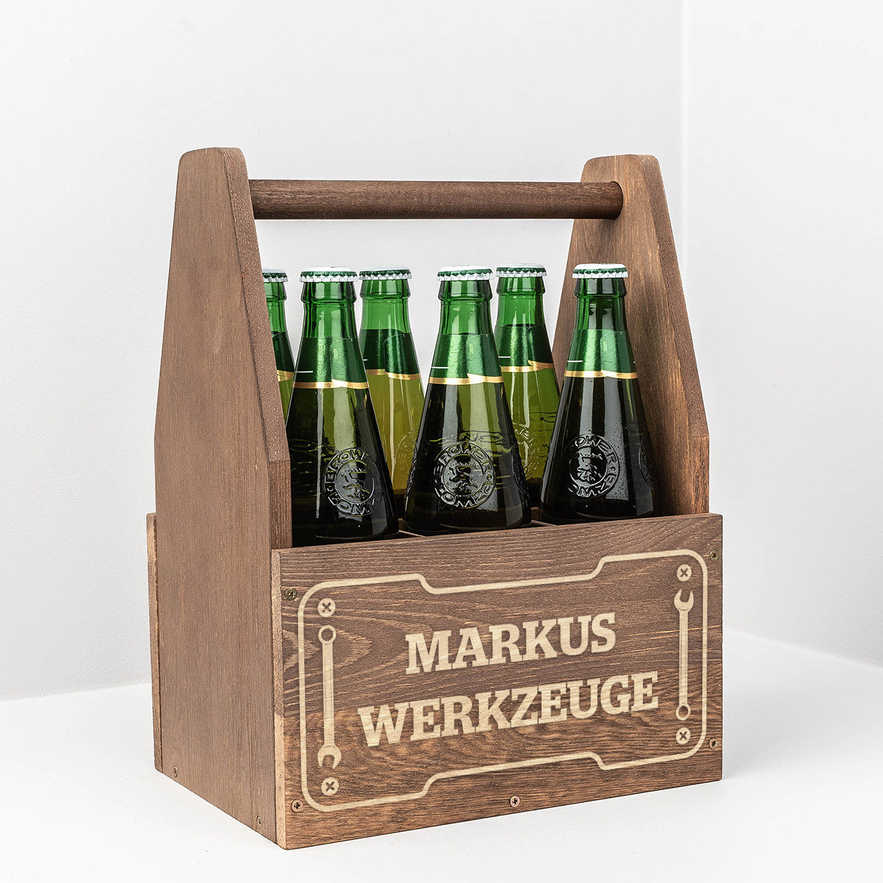 Gravierter Bierträger WERKZEUGE – Geschenk für ihn