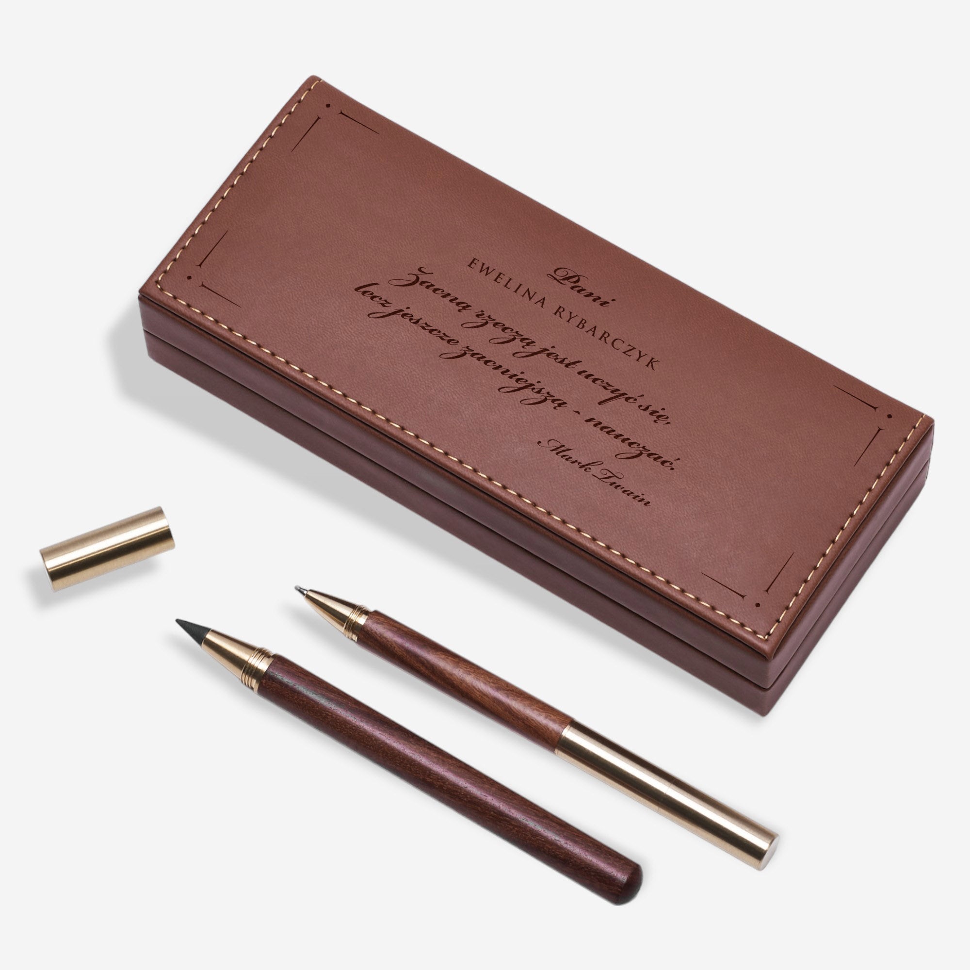 Grawerowany zestaw piśmienniczy dla nauczycielki