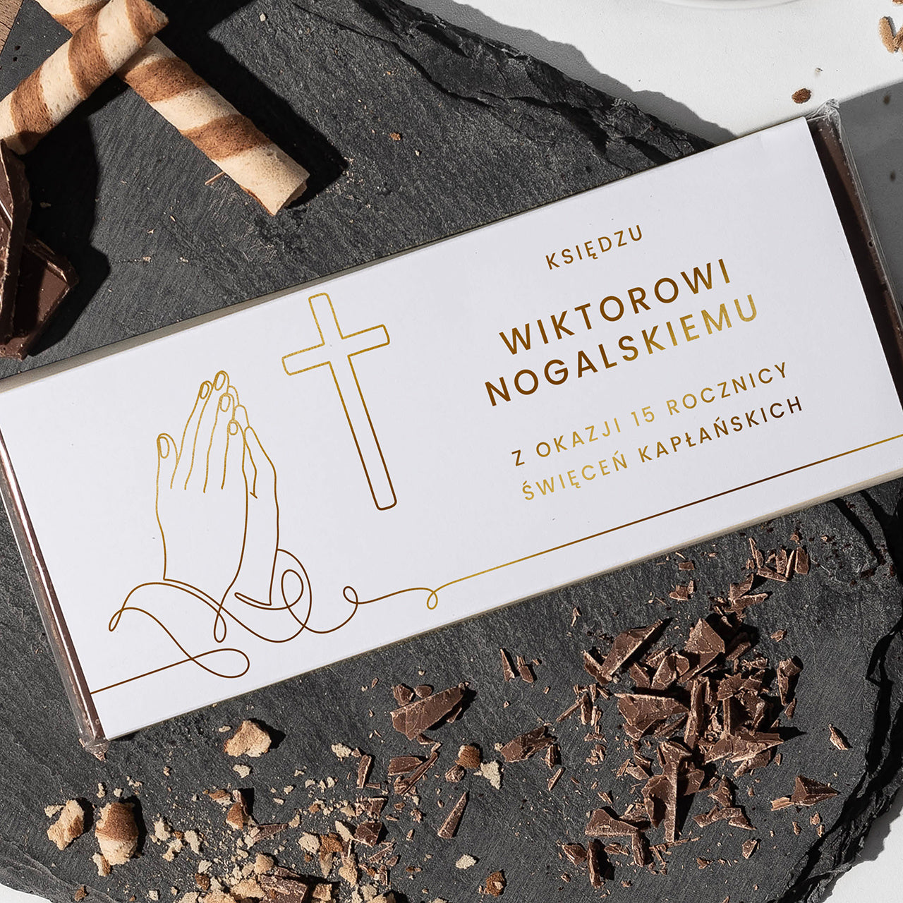 Personalizowana czekolada ze złoceniem - upominek dla księdza z okazji święceń kapłańskich