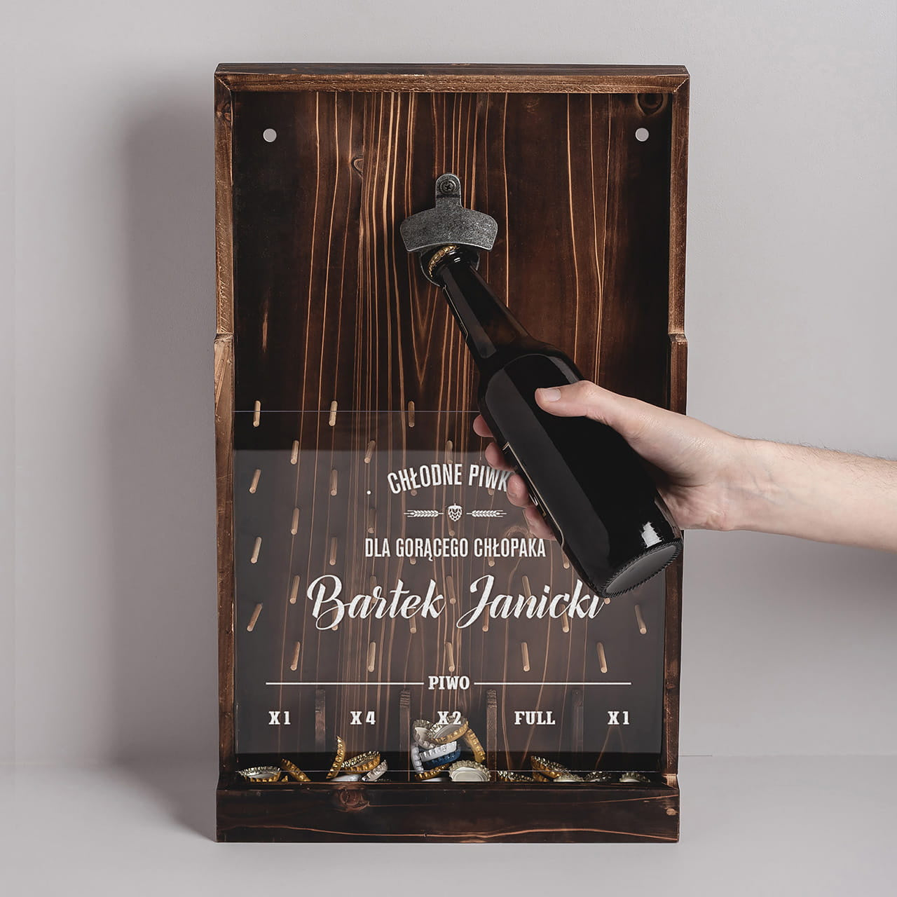 Pojemnik na kapsle z otwieraczem na Dzień Chłopaka prezent dla chłopaka prezent na dzień chłopaka