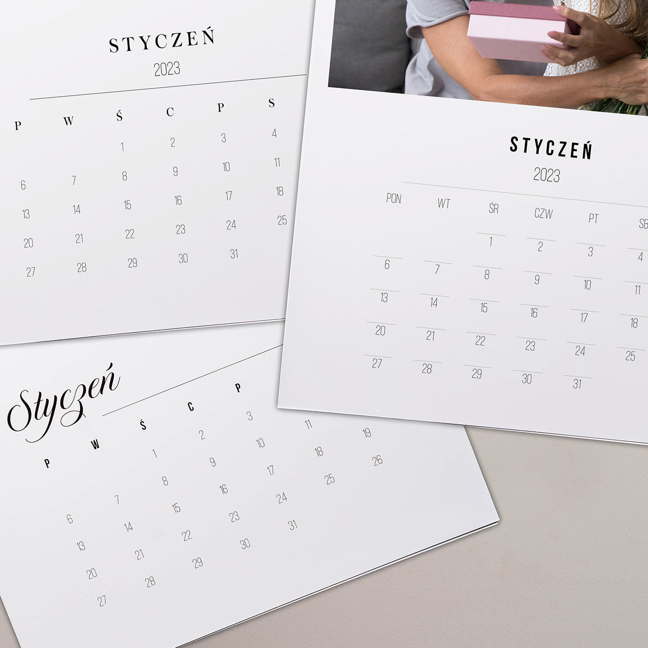 Wiszący kalendarz ze zdjęciami dla babci