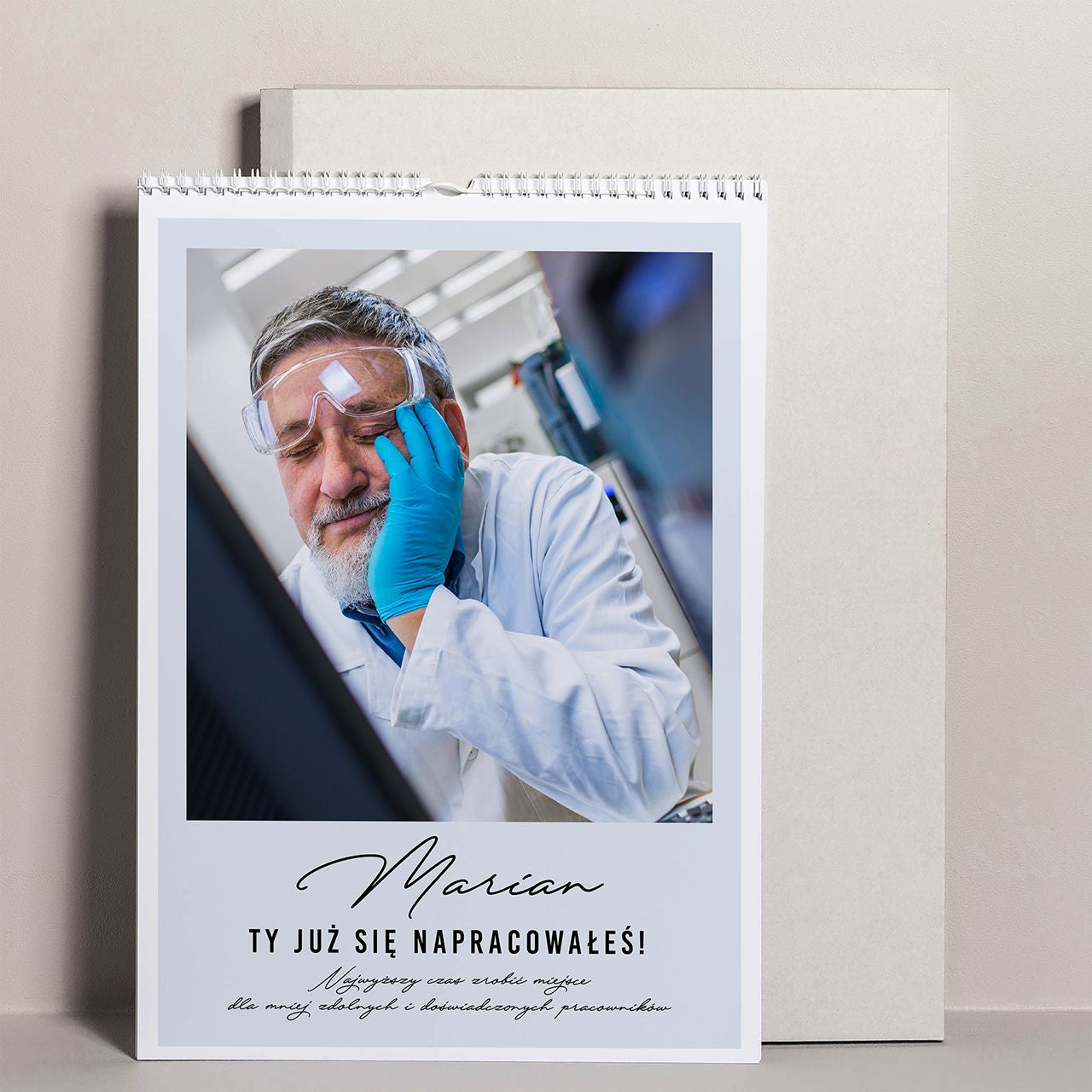 Kalendarz personalizowany dla emeryta ze zdjęciami