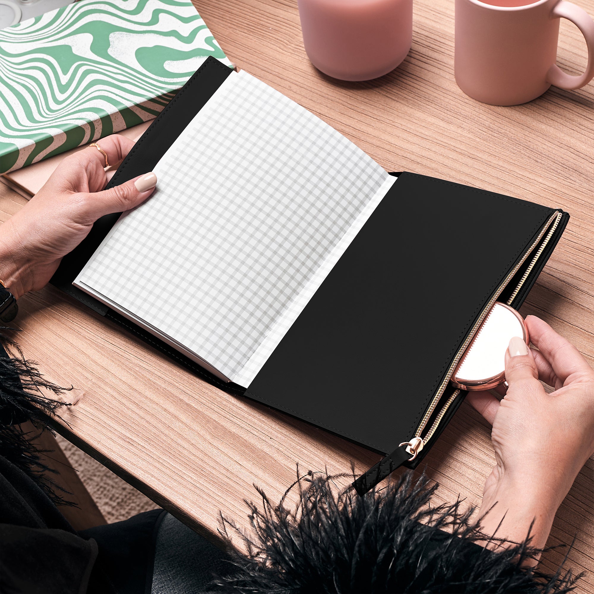 Grawerowany notes - prezent dla księdza elegancki prezent dla księdza personalizowany notatnik