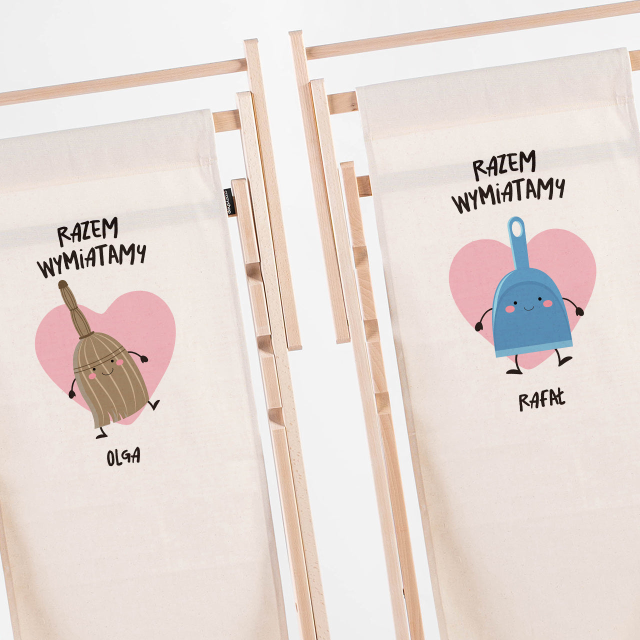 Leżaki dla pary - Razem wymiatamy! - prezent na rocznicę ślubu prezent dla pary leżaki z nadrukiem