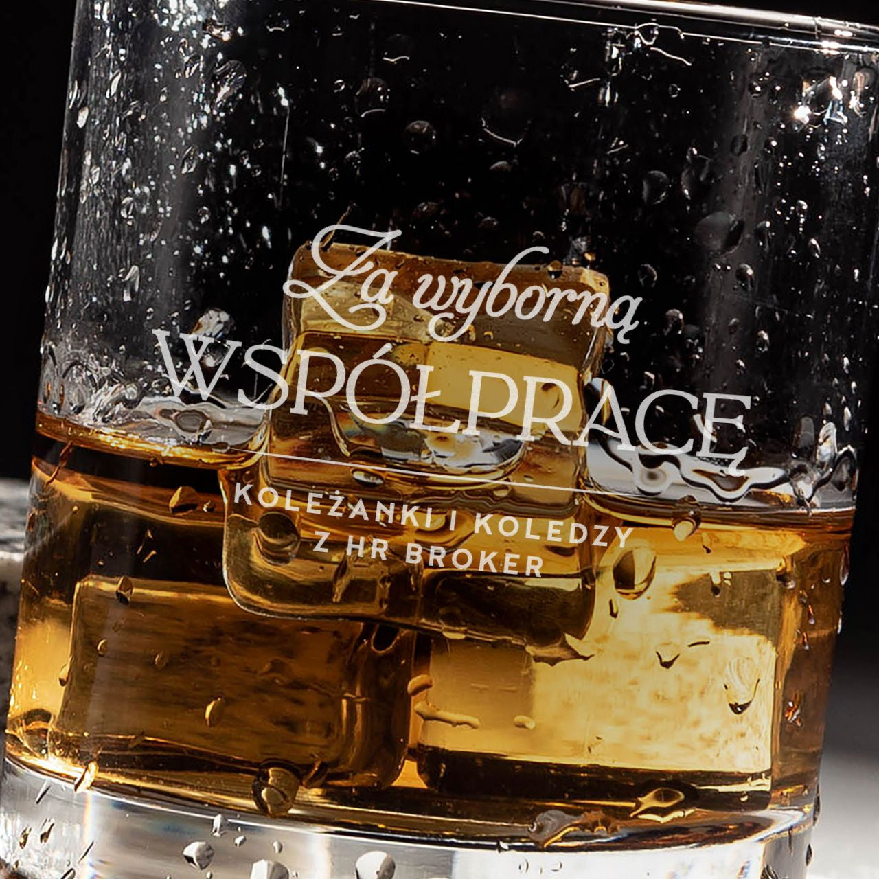Grawerowana szklanka do whisky - prezent z okazji odejścia z pracy