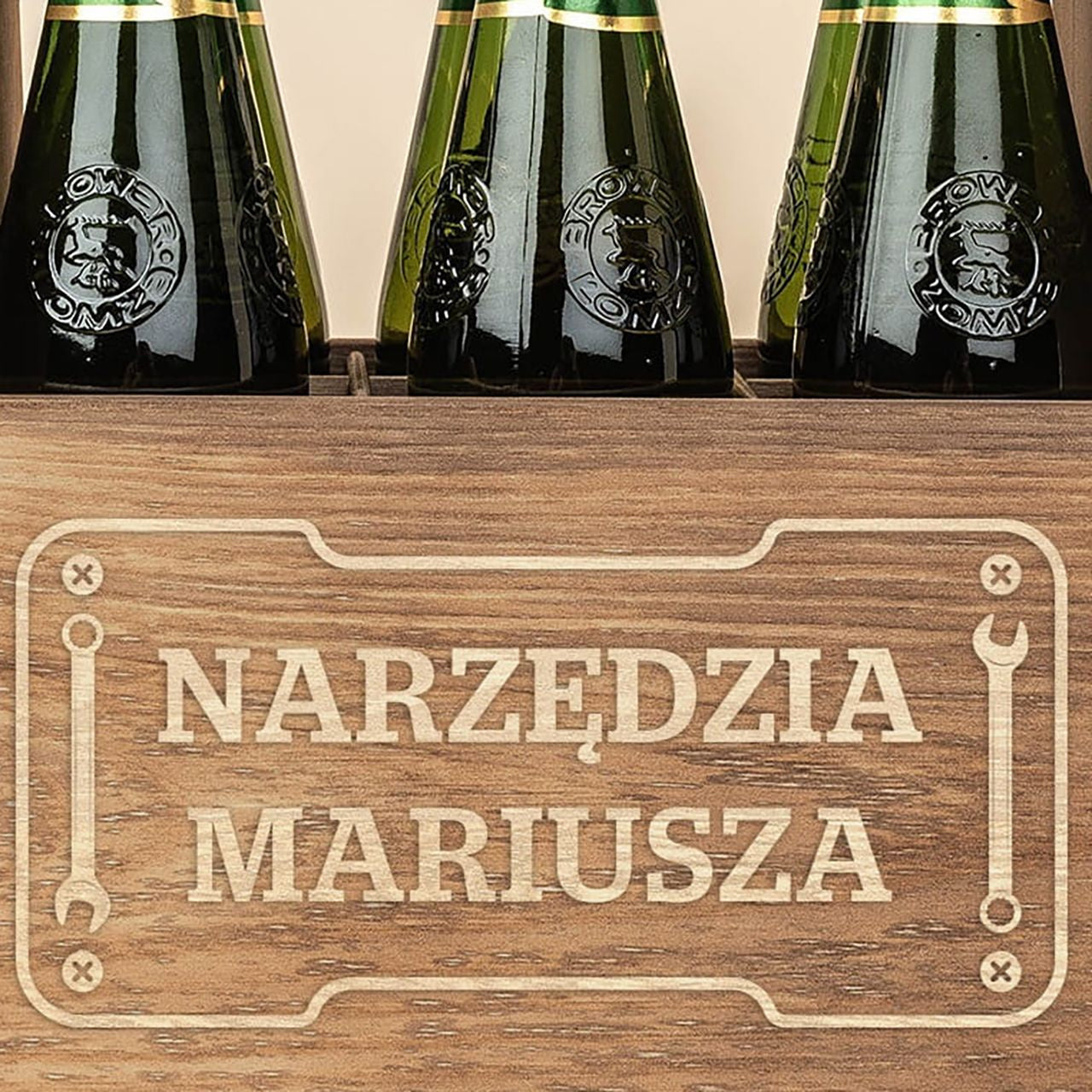 Grawerowane nosidło na piwo na prezent dla niego