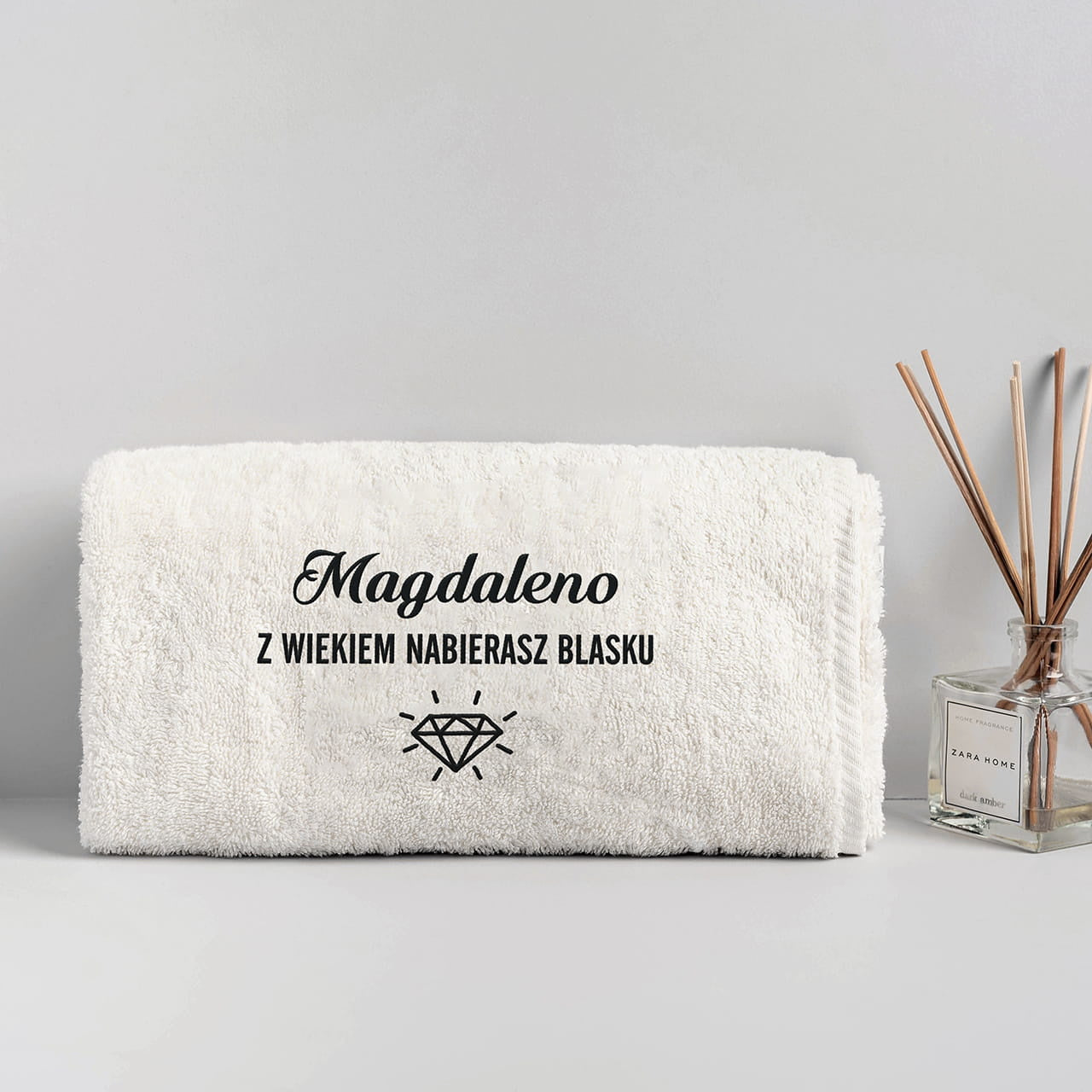 Ręcznik z imieniem dla przyjaciółki prezent dla przyjaciółki personalizowany prezent ręcznik z imieniem 