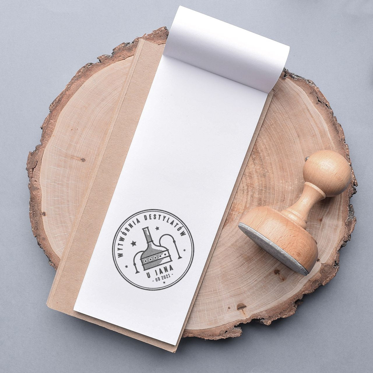 Drewniany stempel dla bimbrownika