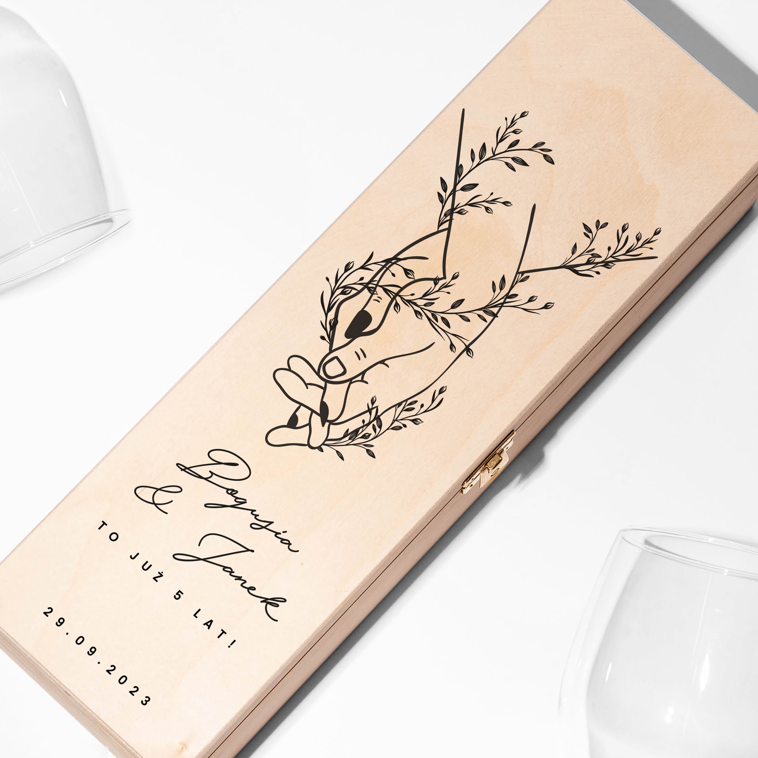 Personalizowana skrzynka do wina na drewnianą rocznicę ślubu